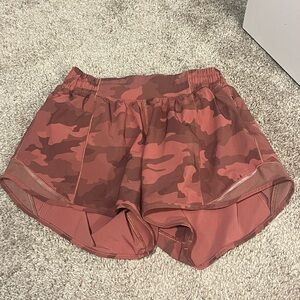 Lululemon Camo hotty hots